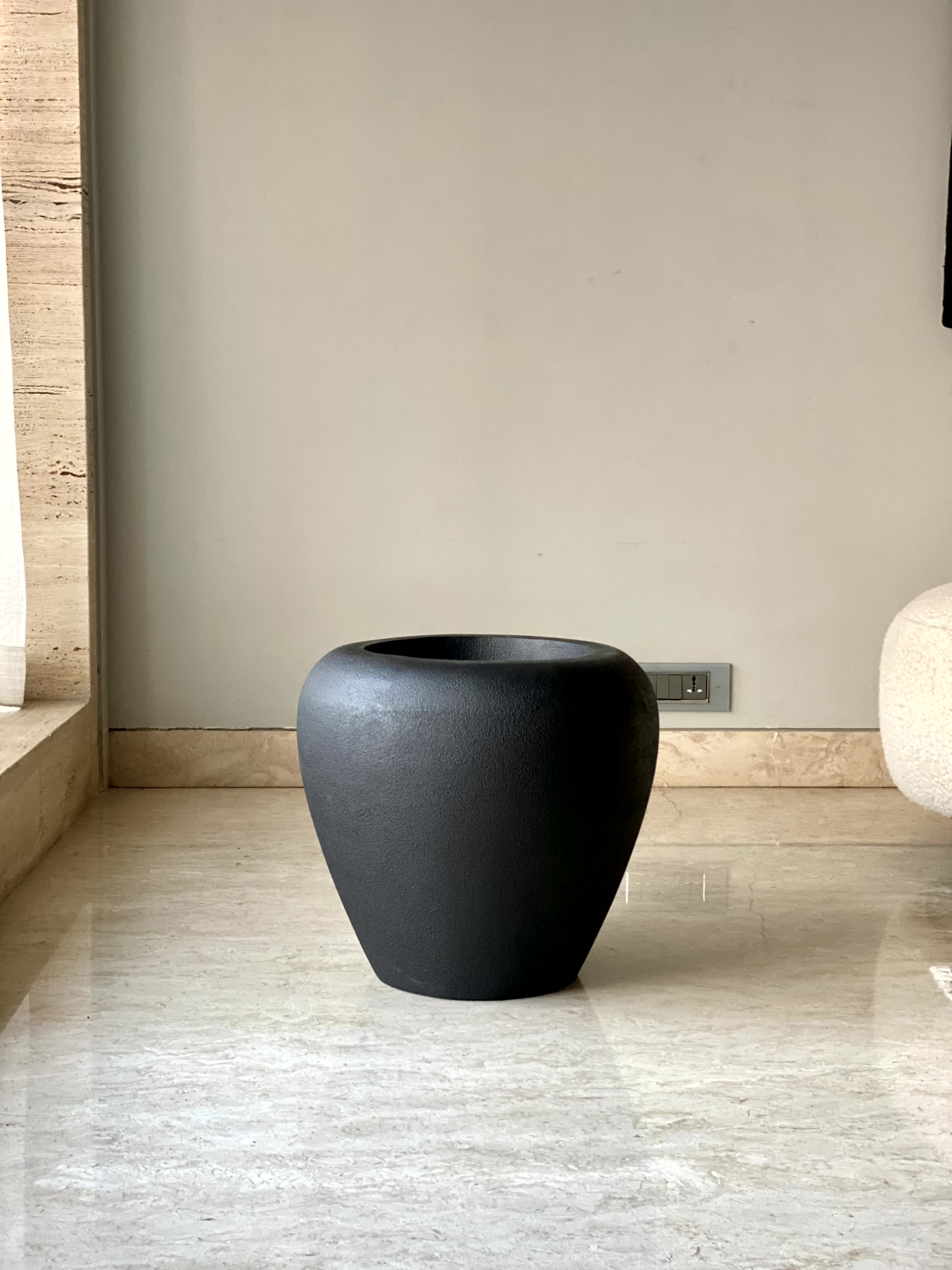 Duch Black Planter - Image 6
