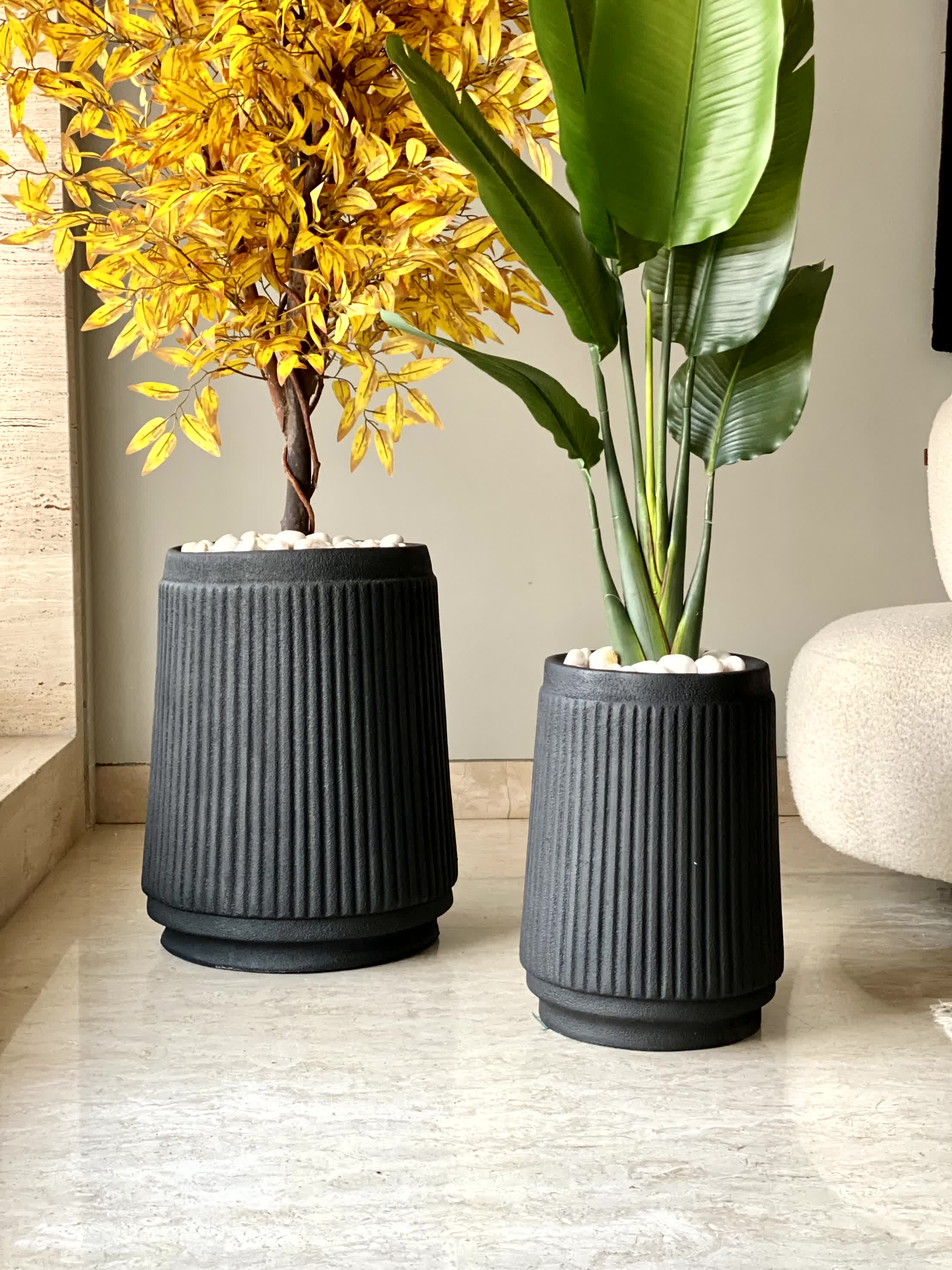 Hanover Black Planter - Image 11