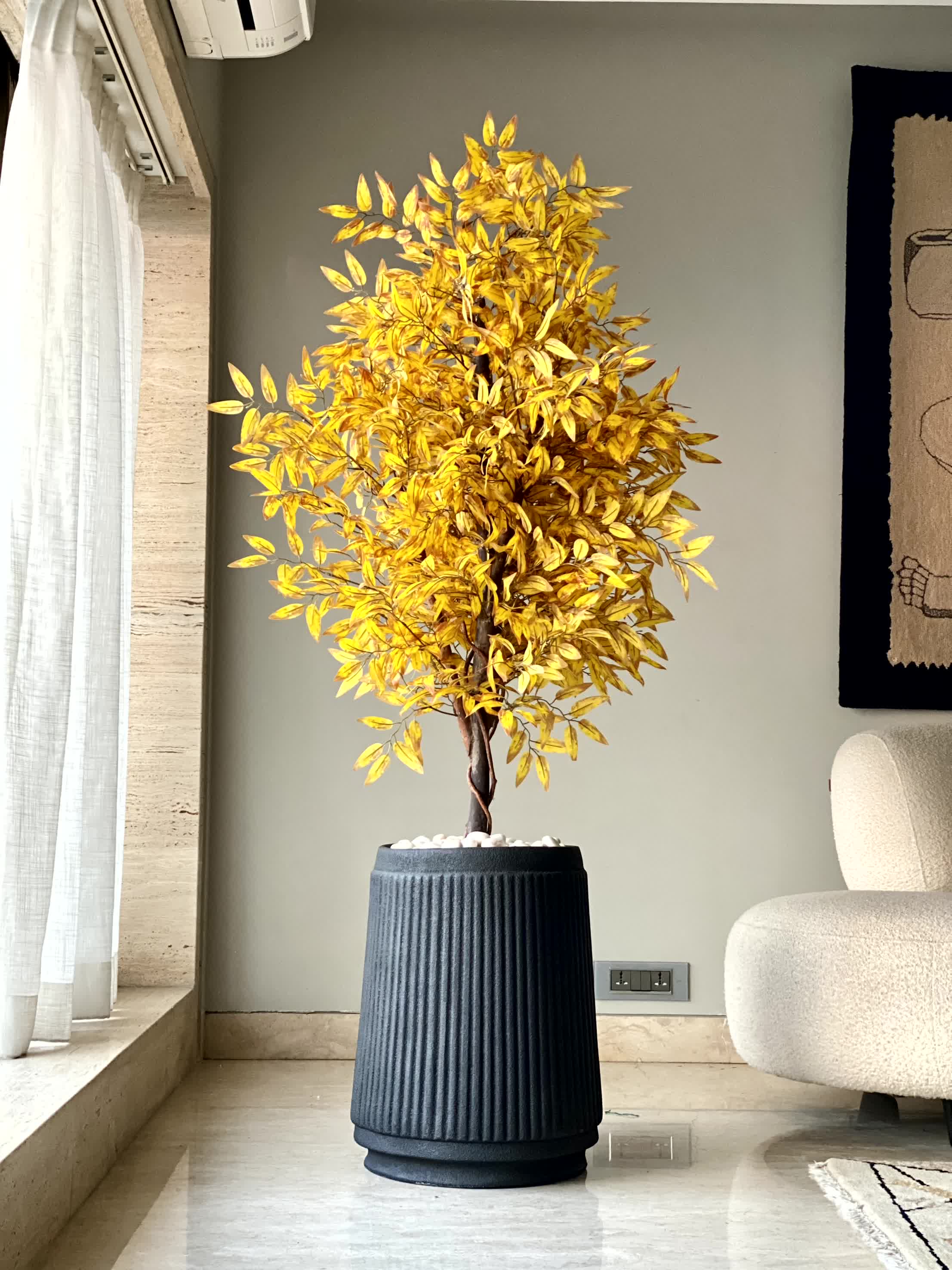 Hanover Black Planter - Image 5