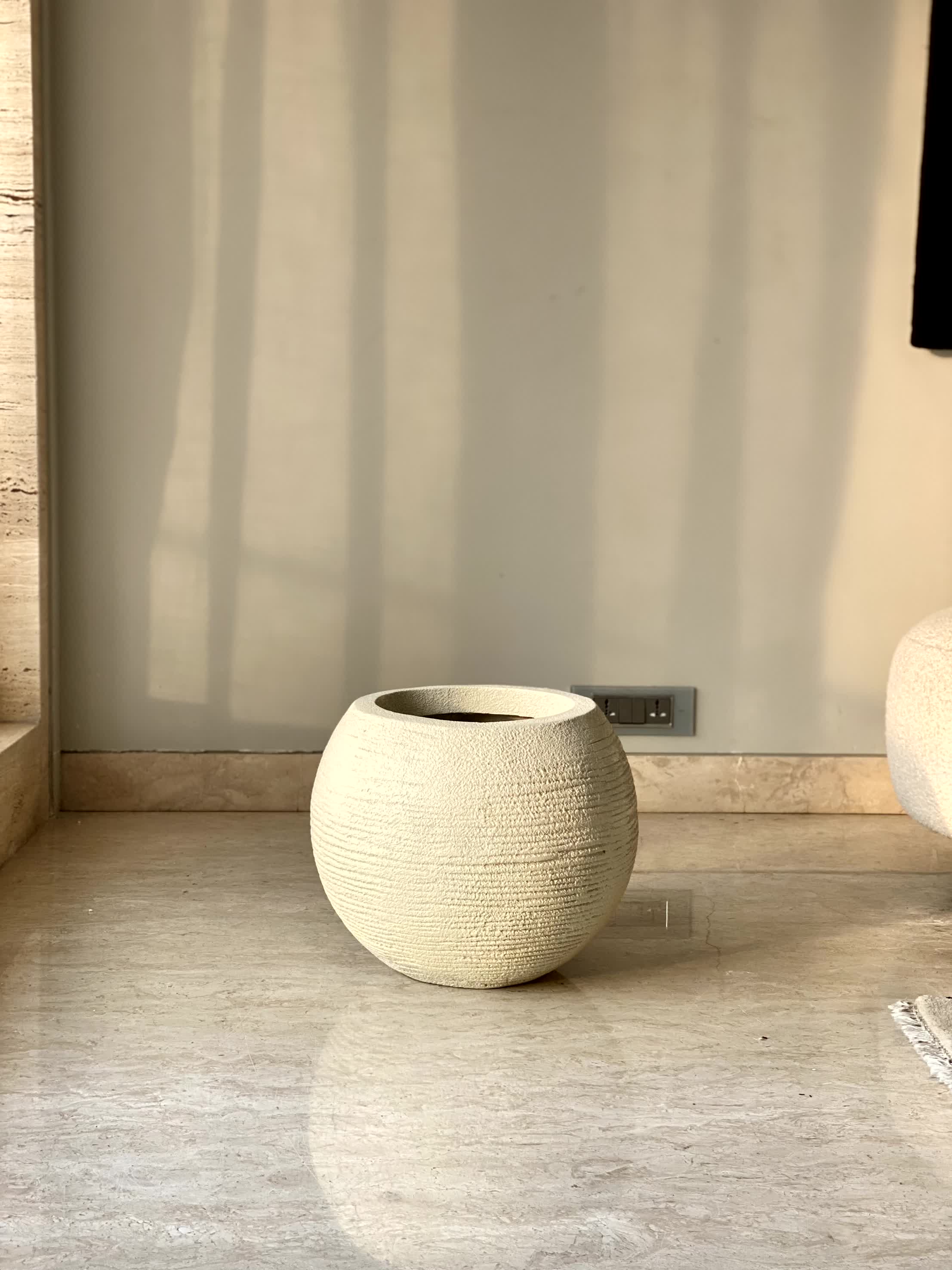 Vienna Ivory Planter - Image 10